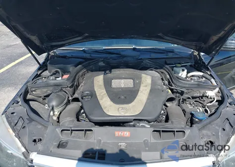 2011 Mercedes-Benz C 300 Luxury/Sport z USA, uszkodzony, nr VIN WDDGF5EB0BA447581